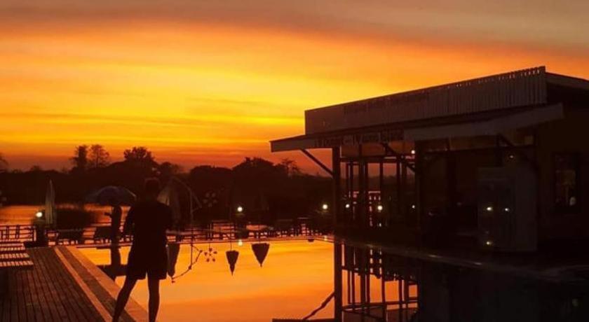 Golden Hotel Dondet Muang Không Eksteriør billede
