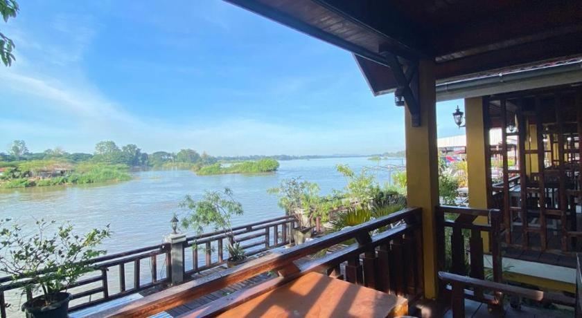 Golden Hotel Dondet Muang Không Eksteriør billede