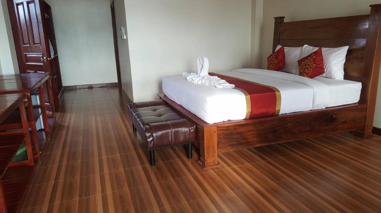 Golden Hotel Dondet Muang Không Eksteriør billede