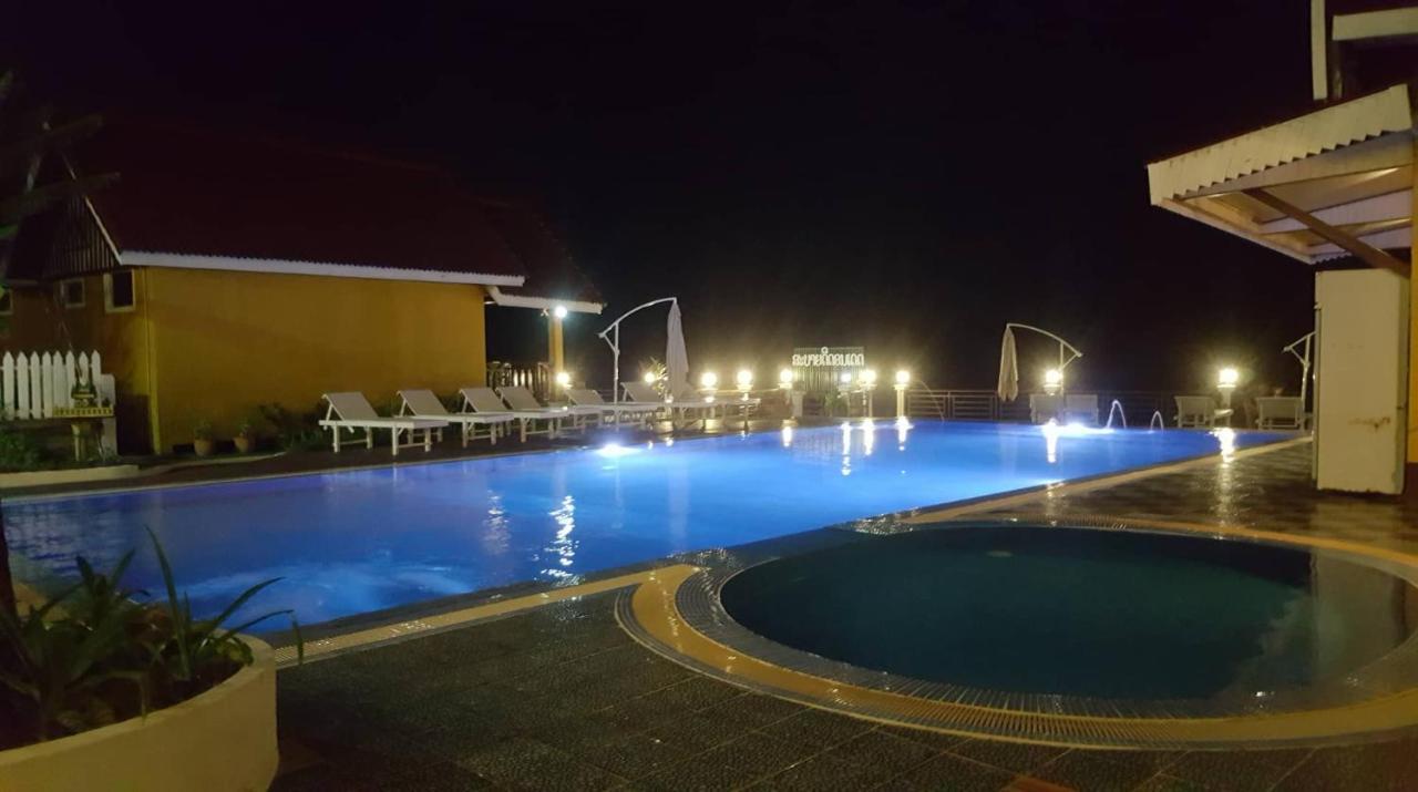 Golden Hotel Dondet Muang Không Eksteriør billede